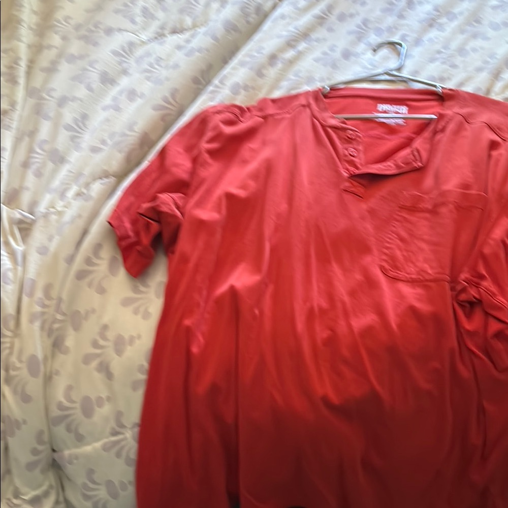 Duluth Trading Co. Red Short Sleeve Tee